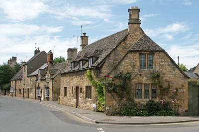 A row of stone cottages in Chipping Campden