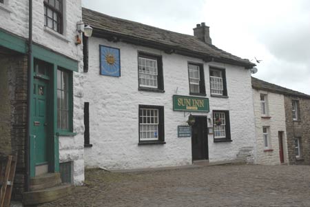 Dent - the Sun Inn and cottages