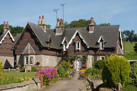 Attractive cottages in the village of Ilam