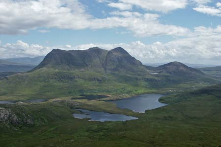 Cul Mor seen from the northern flank of Stac Pollaidh
