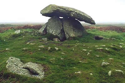 The Neolithic tomb of Chûn Quoit