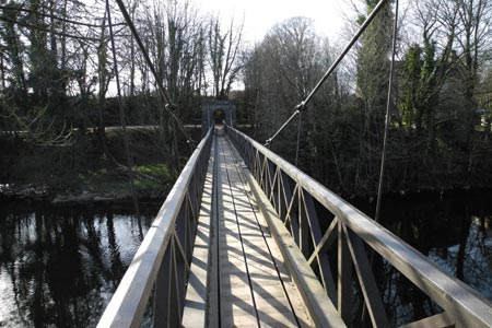 The footbridge near Sedgwick