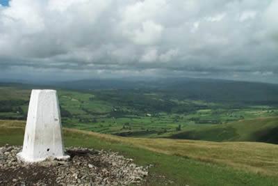 Winder is a modest summit with excellent views