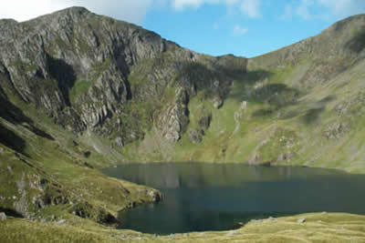 Your first sight of Cwm Cau takes your breath away