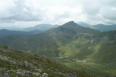 Yr Aran offers a grand view to Snowdon