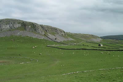 Limestone crags of Robin Proctor's Scar from Thwaite Lane