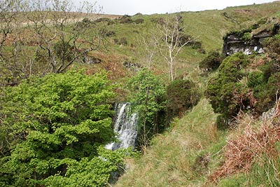 Route to Fan y Big from Torpantu starts with a waterfall