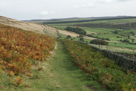 The view ahead on the approach to Hope Cross