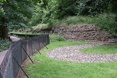 Roman walls in Verulamium Park