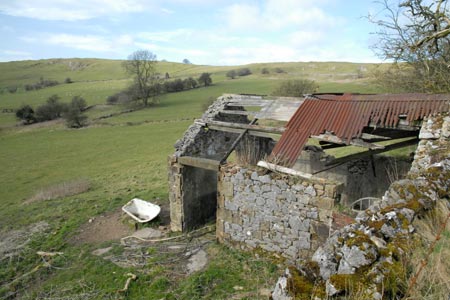 Derelict barn on the approach to Carsington