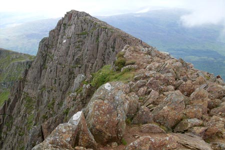 Y Lliwedd summit ridge, looking towards the Moelwyns