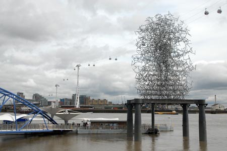 Thames Path - Gormley's sculpture 