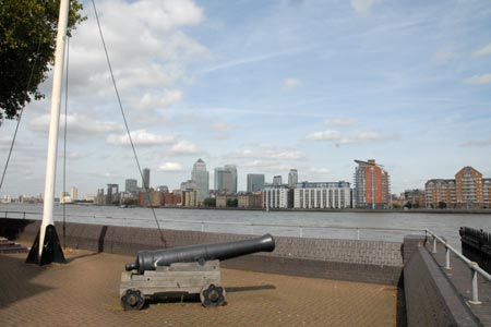 Thames Path - another cannon opposite the Isle of Dogs