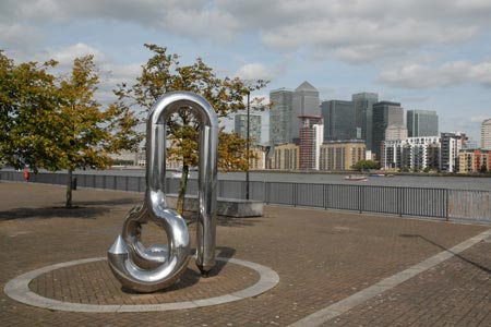 Thames Path - modern sculpture at Rotherhithe