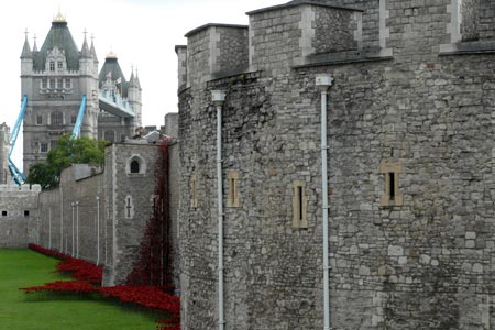 Thames Path - Tower of London and Tower Bridge