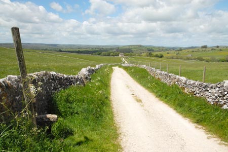 Highfield Lane approaching the village of Hartington
