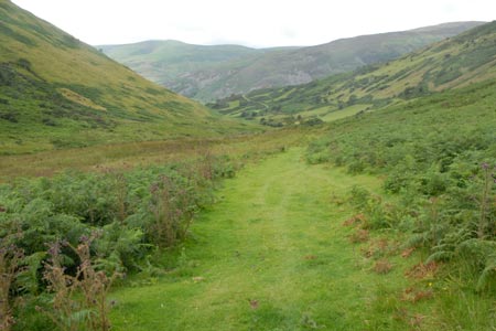 The descent towards Llanfihangel-y-pennant
