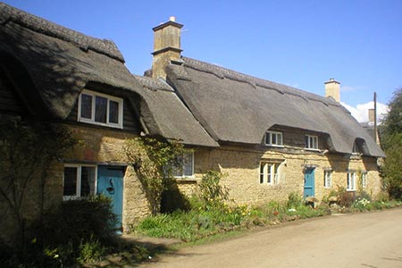 Thatched cottages in Hidcote Bartrim