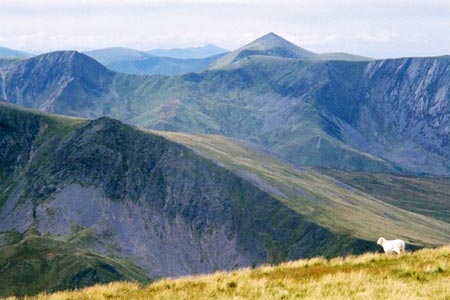 Mynydd Du ridge from Yr Elen