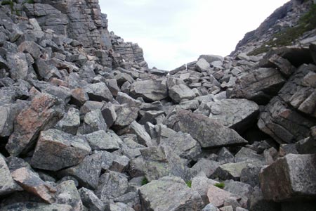 The rocks and boulders of the Chalamain Gap