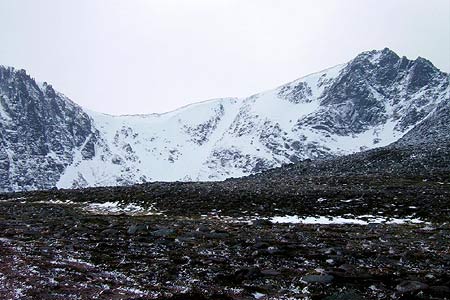 The ridge is now in view with the Fiacaill Butress (left)