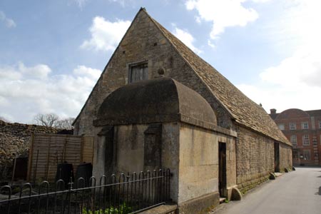 Lacock - Lock up and Titrhe barn on East Street