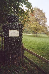 Gatepost at entrance to Middleton Manor