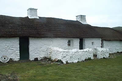 Thatched cottages located at Swtan
