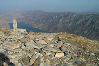Summit of Pen Llithrig y Wrach with view to Llyn Cowlyd