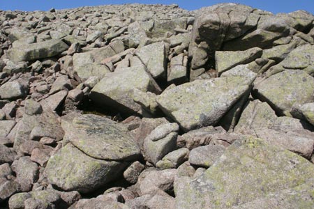 Rocky climb up Cairn Toul