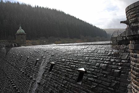The dam across Penygarreg Reservoir - Elan Valley
