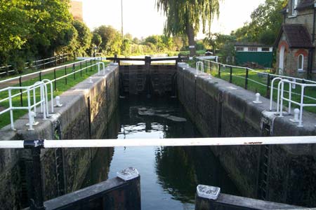 Hertford Lock from the footbridge